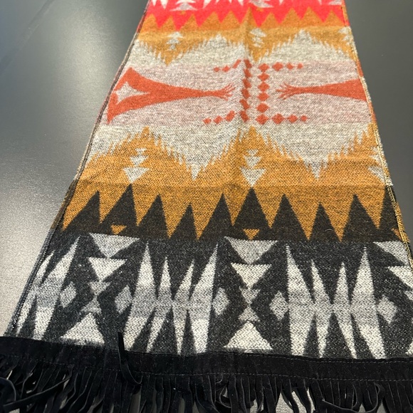 Colorful Geometric Patterned Scarf - Picture 2 of 4